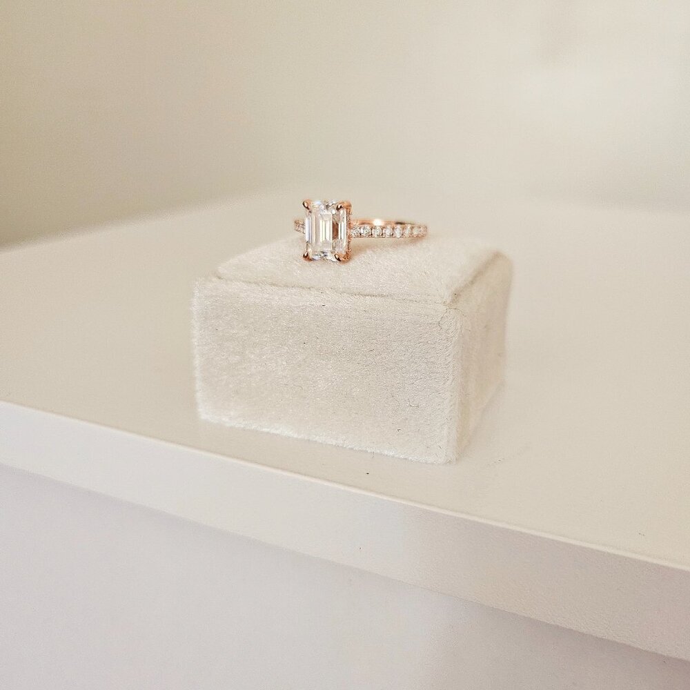2 CT Rectangle Emerald Cut Moissanite Ring, Sterling Silver, Size 6, Rose Gold - Picture 8 of 8